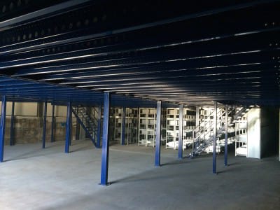 Mezzanine - to-etasjes varehus 2
