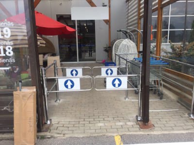 Gelahus i Sigulda - automatiske inngangsporter 3
