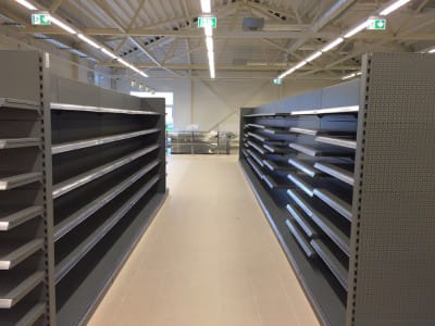 Installasjon av butikkhyller - VVN.LV