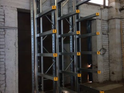 Konsollhyllesystemer for varehus - VVN.LV 12