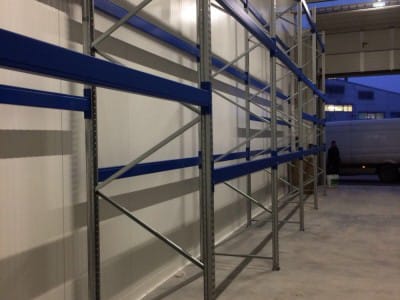 Levering og montering av nytt lagerutstyr i Sonel-lageret. Konsoll hyllesystem for lager. Lagerhyller og utstyr VVN.LV 3